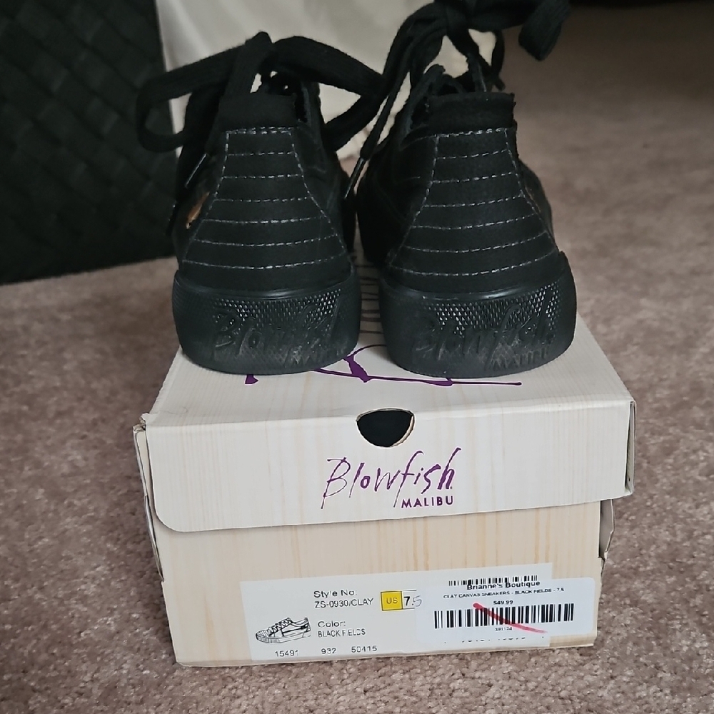 Blowfish Womens Black Sneakers - Picture 2 of 4